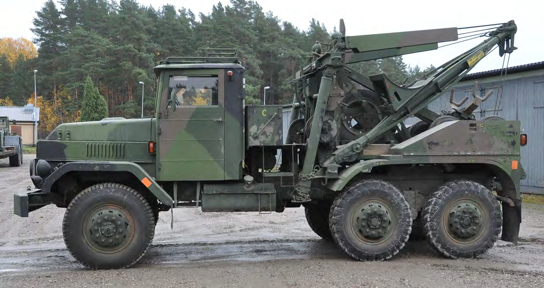 12. Bärgningsterrängbil 965, Volvo Motor Volvo D 96 AS, 150 hk. Är provstartad men bränslesystemet behöver tömmas och rengöras.