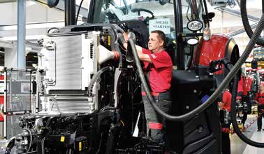 TILLVERKAD I ÖSTERRIKE Byggd med engagemang. Varje Case IH Luxxumtraktor är ett uttryck för den framstående österrikiska ingenjörskonsten och tillverkningskvaliteten. I fabriken i St.