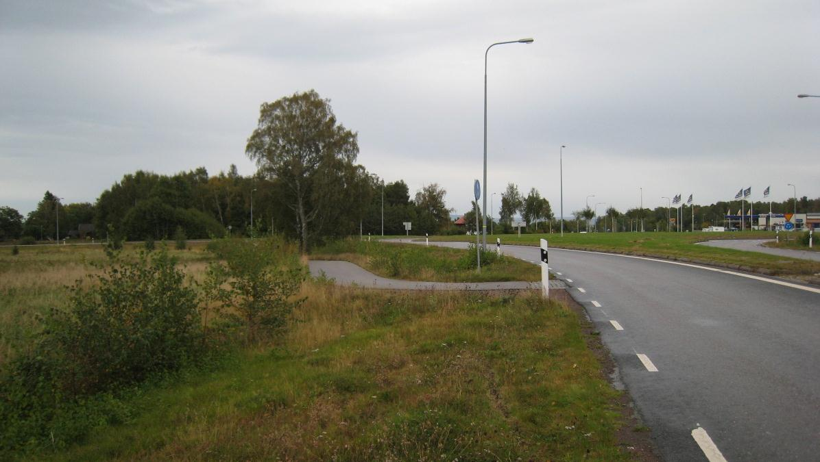År 2012 gjordes en mätning av trafikflödena på väg 2879 på den aktuella sträckan. Antalet fordon som passerar var 855 per årsmedeldygn varav antalet tunga fordon var 55 stycken.
