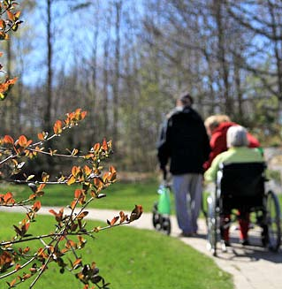 Möjlighet att välja leverantör inom hemtjänsten Tjörns kommun har fr o m den 1 april 2011 infört valfrihet inom hemtjänsten enligt lagen om valfrihetssystem, LOV.