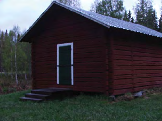 0175 Skedomsbodarna Skedomsbodarna som ägs och förvaltas av Skogsstyrelsen ligger inbäddade i blandskog. Två av dessa bodar är privatägda.