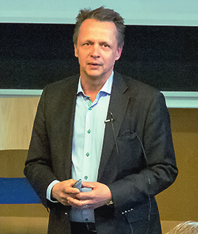 Mats Erkén, VD ScandFibre Logistics, dsikuterade bland annat spridningen av leveranstider vid tågtransporter. Gunnar Alexandersson utreder järnvägens organisation på regeringens uppdrag.