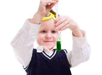 4 2. Nämndens tillsyn ska särskilt fokusera på kemikalier ur ett barn och ungdomsperspektiv.
