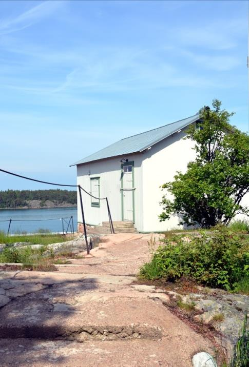 Mariehamns Västra hamn har sedans stadens ursprung med sin livliga handelstrafik varit en av de viktigaste orsakerna till att Åland blivit vad det är i dag.