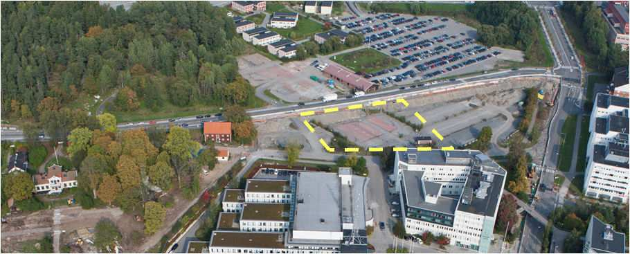 SID 5 (7) Gator, trafik och service Fastigheten angörs via Kista Alléväg och Kista Gårdsväg som omgärdar planområdet från tre vädersträck med utfart och infart från Kista Alléväg.