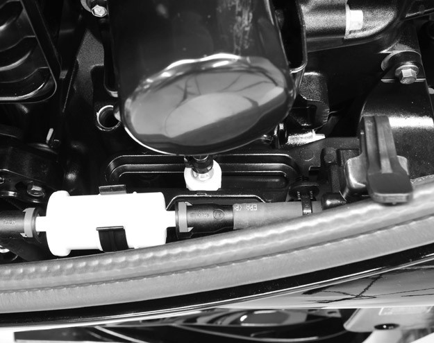 MONTERING AV UTOMBORDARE Bränsleslngens storlek Minimum innerdimeter på ränsleslngen är 8 mm (5/16 in.) med seprt ränsleledning/ ränsletnksupptg för vrje motor.