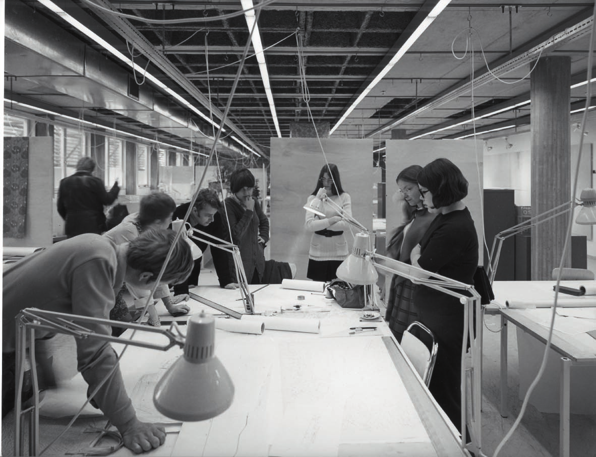 Arkitektur / kritik Arkitekturskola skola i arkitektur Pär Eliaeson Den första känslan är att Nya Arkitekturskolan på KTH liknar den gamla. Trots att den är helt olik.