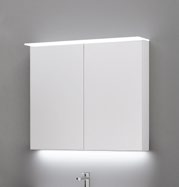 4000K DESIGN OCH FUNKTION Alla har 4 mm tjocka glashyllor med polerad kant, strömbrytare och eluttag.