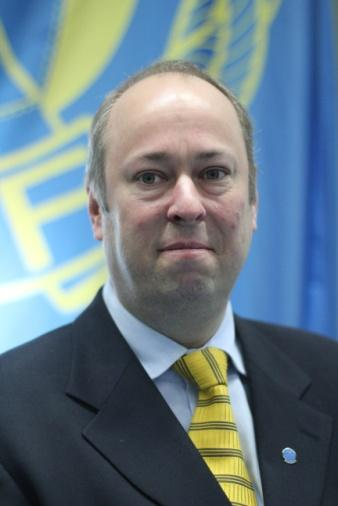 Året som varit 2012/2013 Kära boxningsvänner! Till årsmötet har jag suttit i fyra år som ordförande, och det har varit en utmanande tid, men ett år går fort!