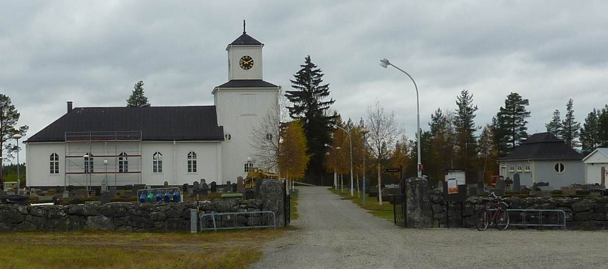 Åmsele kyrka, Vindelns kommun, Västerbottens län Kyrkplatsen i Åmsele ligger i västra delen av samhället, mellan Vindelälvsvägen och Vindelälven.