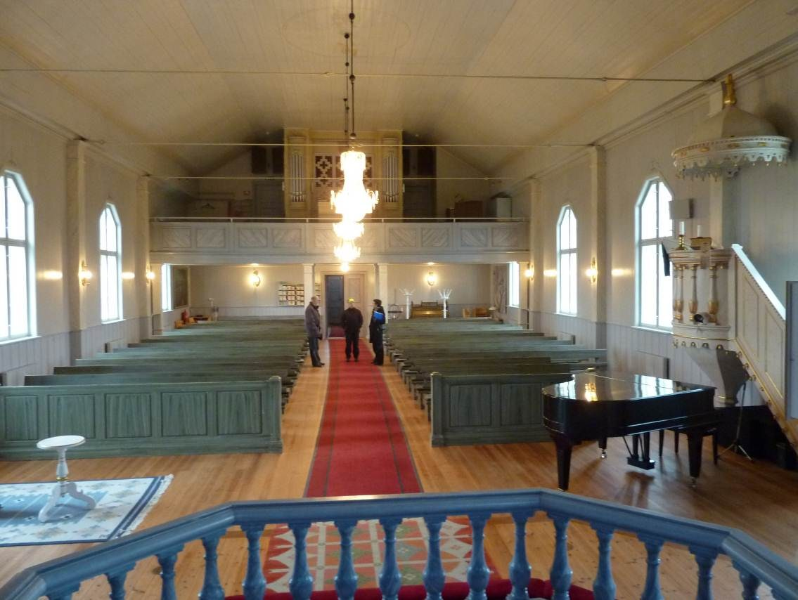 Åmsele kyrka, Vindelns kommun, Västerbottens län Även invändigt är det främst byggnadstiden och 1920-talets restaurering som präglar kyrkorummet.