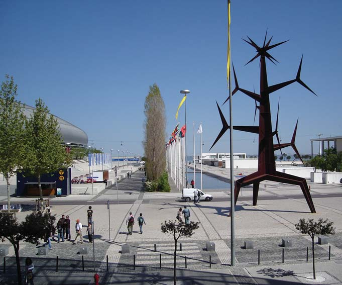 FORTS QINGDAO LISSABON F. Hur är avfallshanteringen planerad ur ett miljö- och säkerhetsperspektiv? S. Avfallshanteringen är en viktig del av de olympiska spelens miljöplan.