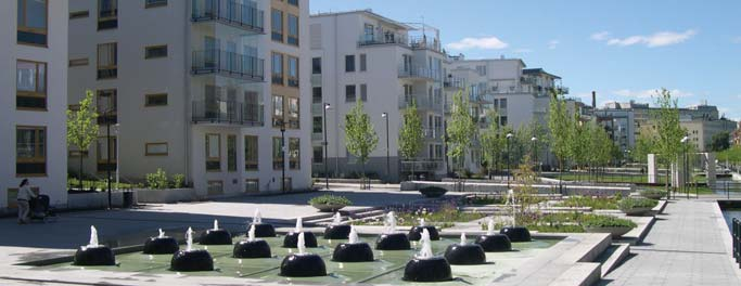 FORTS PARIS STOCKHOLM Det underjordiska avfallstransportsystemet består av ett 5500 m långt huvudrörsystem som förbinder de enskilda byggnaderna och alla avfallsinsamlingspunkter med terminalen.