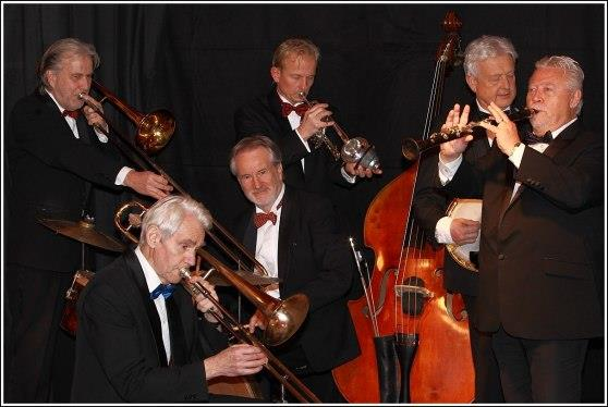 Förutom gladjazz och blues från New Orleans, blev det många vågade skämt och en del musikaliska upptåg när de gästade Hedemora.