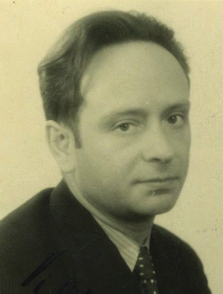 Upphovsmännen Viktor Ullmann var en österrikisk tonsättare av judisk börd, född i Tjeckien 1898, mördad 1944 i Auschwitz.