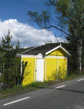 Hemsjö och Ödenäs Båt- och badhus vid Lillelången (9) Beskrivning av kulturmiljön Miljön består av mindre, enkla båt- och badbodar som är belägna utmed sjön Lillelångens östra strandkant, nedanför