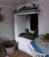 På Mysten finns det två generationers bostadshus, där mangårdsbyggnaden är ett dubbelhus från år 1889 och