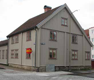 Eftersom färgerna använts under så lång tid är deras egenskaper väl kända och man vet hur de fungerar tekniskt, hur de åldras och hur de ska behandlas vid ommålning.
