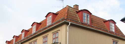 Byggnadsvård Smäckert och tidstypiskt utformade takkupor som harmonierar med takutformning och husets arkitektur.