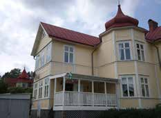 Torpet, från början av 1700-talet, med ladugård från 1800-talet på Måsen 15 är mycket välbevarat med rödfärgad lockpanel, knutlådor, äldre spröjsade fönster samt enkupigt, äldre lertegel på taket.