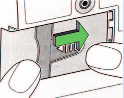 Passa ihop + och - markeringar med motsvarande markering inuti batterifacket. Om de sätts i omvänt, visas ingen text i fönstret.