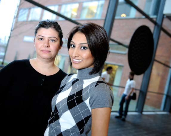Gemensamma områden Partnerskap för framgång Omvärldssamverkan Inledning strategi att bedriva professionsinriktad utbildning och forskning i samarbete med olika aktörer är ett centralt medel för att