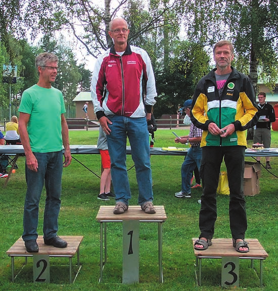 och Stefan Carlsson brons i H 55. Dessutom tog Ulla Nilsson brons i D 70.