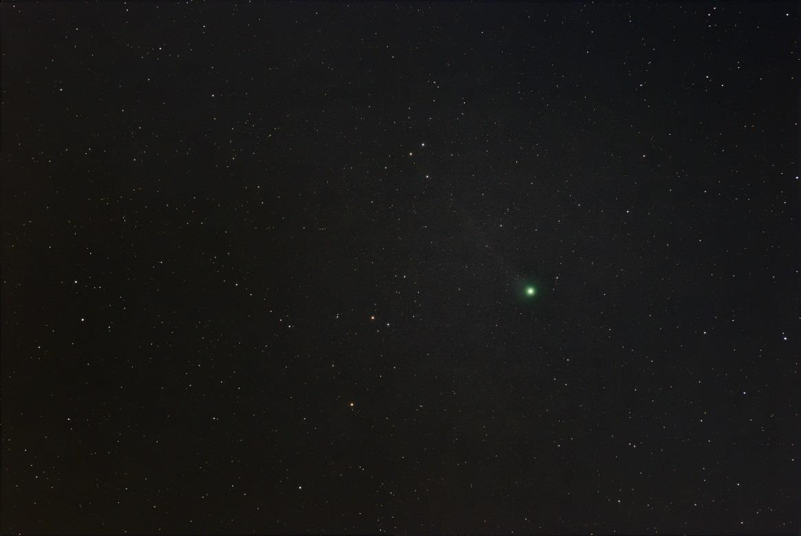 11 KOMETEN LOVEJOY OCH ORIONNEBULOSAN Jörgen Tannerstedt Kometen C/2014 Q2 Lovejoy Efter en väldigt tråkig höst med väldigt få tillfällen att fotografera natthimlen så var man riktigt sugen på att få