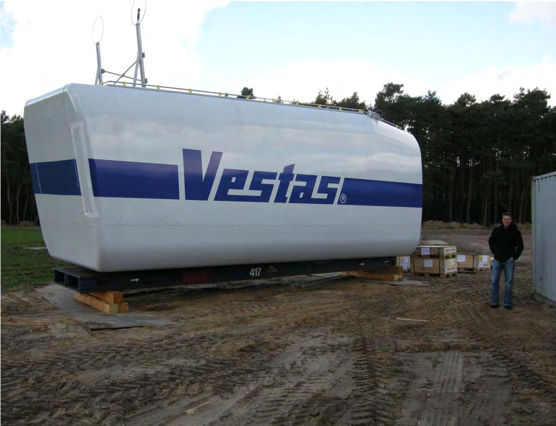 26 Lappfjärds och Lakiakangas vindkraftsparker CPC Finland Ab 3.3.2 Vindkraftverkets maskinhus I vindkraftverkets maskinhus finns växellåda, generator samt regler- och styrsystem.