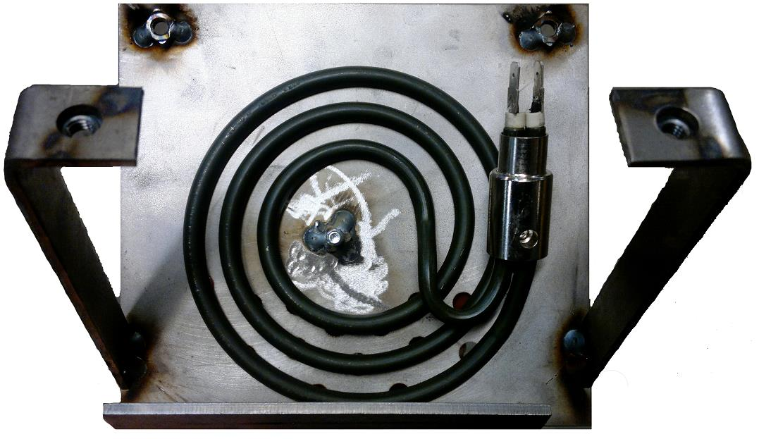 Byte av tändspiral. Om ugnen är i drift vrid vredet till O och låt den stanna. Bryt strömmen och låt ugnen svalna. Ta loss tändhällsplåten genom att lossa 4 skruvar.