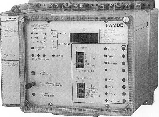 RAMDE med provdon RTXP 18 och uttags sockel på 30C apparatskenor Utförande för skruvanslutning installeras hel- eller halvinfällt på panel. RA1'v1DE i CO1'.