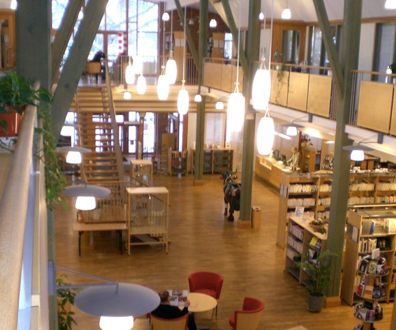 Öppettider Sida 3 Augusti Eksjö stadsbibliotek Måndag 08.00-19.