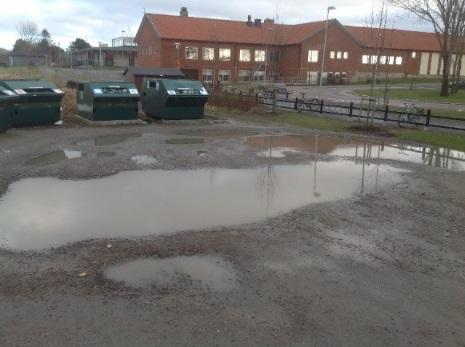 Återvinning vid Långaveka skola Brev till : Falkenbergs Kommun Tekniska Nämnden Angående Tekniska Nämndens skötsel och utrustning vid Miljöstationen i Glommen.