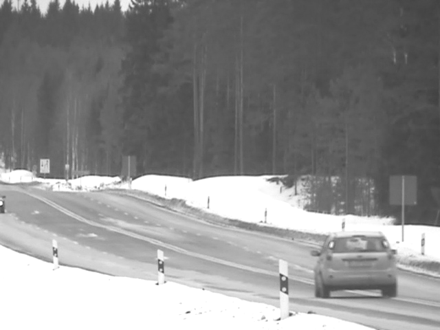 6. Analys Antagligen hade endast en hindrande barriär avstyrt föraren från att genomföra denna omkörning. Figur 6.3 Omkörning på 1+