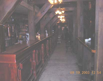 5.5 Planbeskrivning 5.5.1 Plan 1 (Saloon och restaurang) Saloonen har tre av varandra oberoende utrymningsvägar, varav den ena är huvudingången.