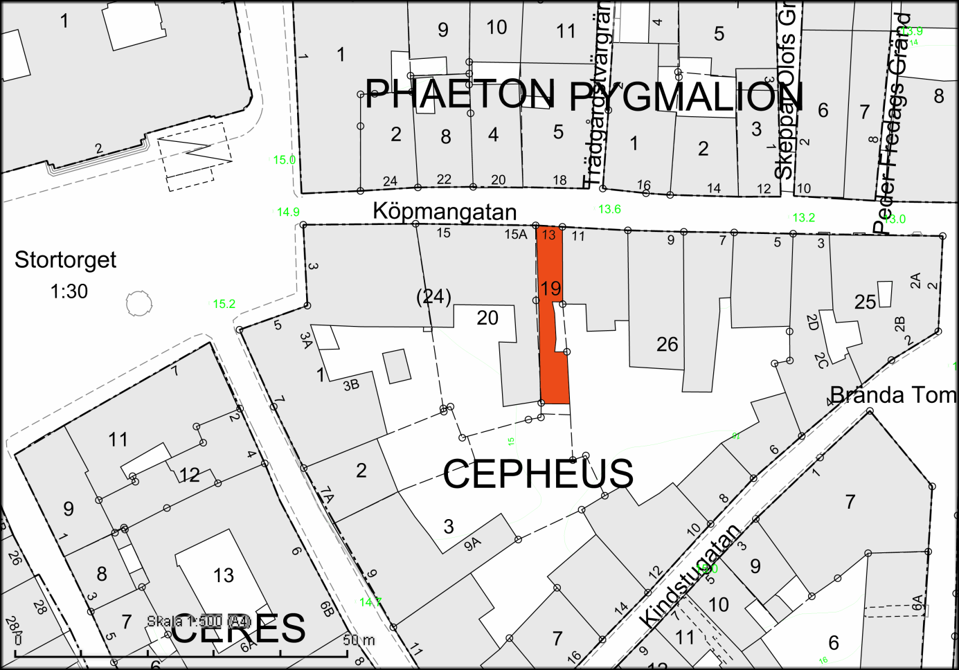 Figur 1. Cepheus 19 har markerats med rött på ett utsnitt ur DP/Map, Stockholms stadsbyggnadskontor. 1. Inledning På uppdrag av Länsstyrelsen i Stockholms län har Anna Bergman från Stadsmuseet i Stockholm undersökt golv och väggar i källarvåningen inom fastigheten Cepheus 19, Gamla stan.