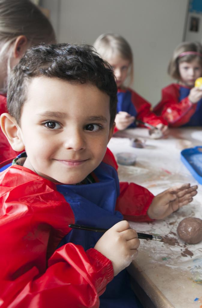 Fritidshem före och efter skolan Du är garanterad en plats på fritidshemmet där ditt barn ska gå i skola men plats ges i