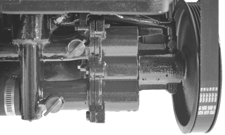 För DTS-motorer drr du i nödstoppet (extrutr.) eller inktiverr tändningskretsen genom tt t ur säkringen märkt "CD". 10.