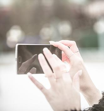 Säsongsvariationer Intäkterna har hittills inte uppvisat tydliga säsongsvariationer då penetrationen av fingeravtryckssensorer i smartphones fortsätter öka sekventiellt.