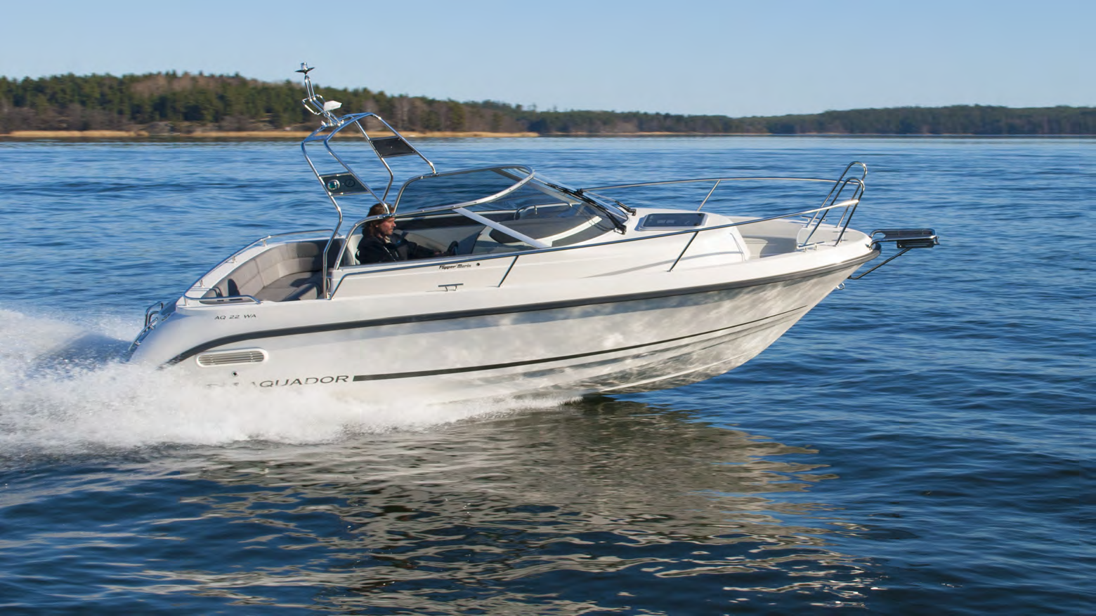 ALLROUND MED WALKAROUND! AQUADOR 22 WA med Mercury 4.3 MPI/A1 599 000.- Ord. pris: 701 000.