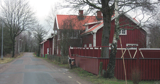 14 10. Väg 3022, Spethultsvägen Spethultsvägen går genom två bostadsgrupperingar i den östra delen av Fagersanna.