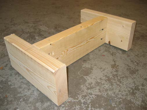 3 Utförande 3.1 Provkroppar Alla provkroppar består av reglar med dimensionen 45x145 som spikats med räfflad trådspik med dimensionen 100x34.