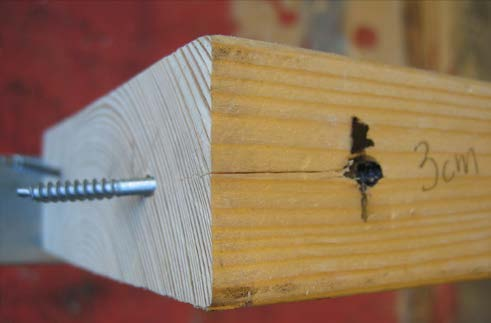 3.3.3 Försöksserie 5 större spikdimension För att undersöka hur bärförmågan ändrades med en större dimension på spiken ändrades spikdimensionen från 100x34 till 100x37.