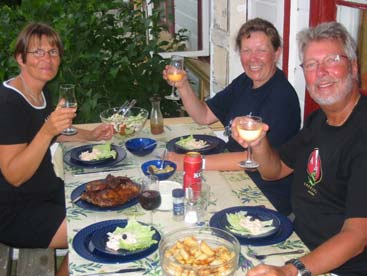 Bastekärr 2005 I år är vi välkomna till Bastekärr den 6 augusti till 13 augusti. För er som varit där är det väl onödigt med kommentarer.