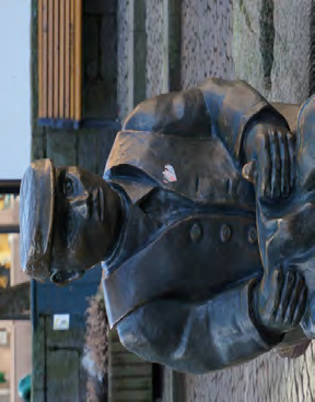 3 LJUSKARAKTÄRER - TRÅDAR I MÖLNDALS VÄV LJUS OCH KONST 3.