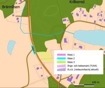 ID 1662-1 Kommun Borås Sida av vägen Västra, innerslänt Längd (m) 50 Naturvärde Klass 2 Flora Åkervädd 2 (50), prästkrage 3, liten blåklocka 2,