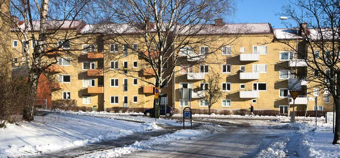 påverkan De bostäder som annonserades ut på bostadssajten Hemnet under 2016 hade ett totalt utropsprisvärde av 456 miljarder kronor (7 procent högre än 2015). 1 Vad påverkar bostadsmarknaden?