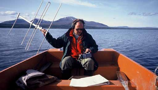 FISKUNDERSÖKNINGAR I ÅNNS JÖN Pejling efter radiomärkta kanarödingar 1992. att sändare kunnat höras.