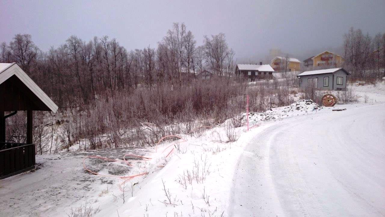 BEHOVSBEDÖMNING Sida 7 av 17 Foto på platsen (taget mot norr) Rekreation och friluftsliv Området ligger inom riksintresseområde för friluftsliv (MB 3 kap. 6 ).