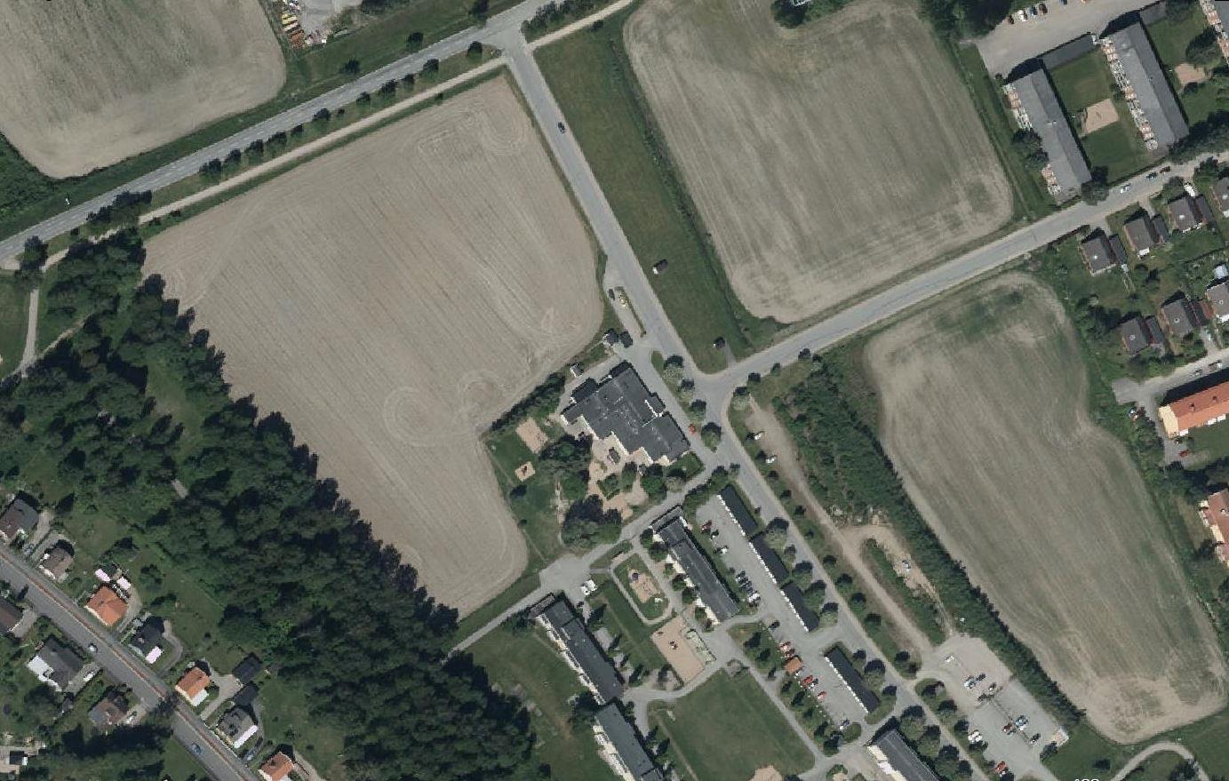 13 (17) Parkeringsmöjligheter på fastighet Näktergalen 1 Gränden förskola Parkeringsmöjligheter löses på fastigheten Näktergalen 1 som idag är detaljplanerat för garage (stadsplan D63).